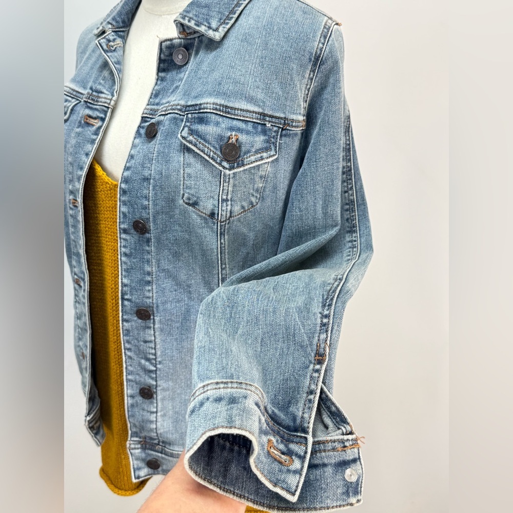 CHICO'S Medium Blue Denim Jacket with flag embroidery size S - Picture 7 of 15
